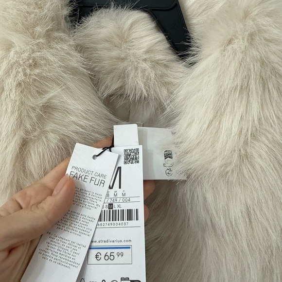 Stradivarius Cream Teddy Jacket - Picture 6 of 7